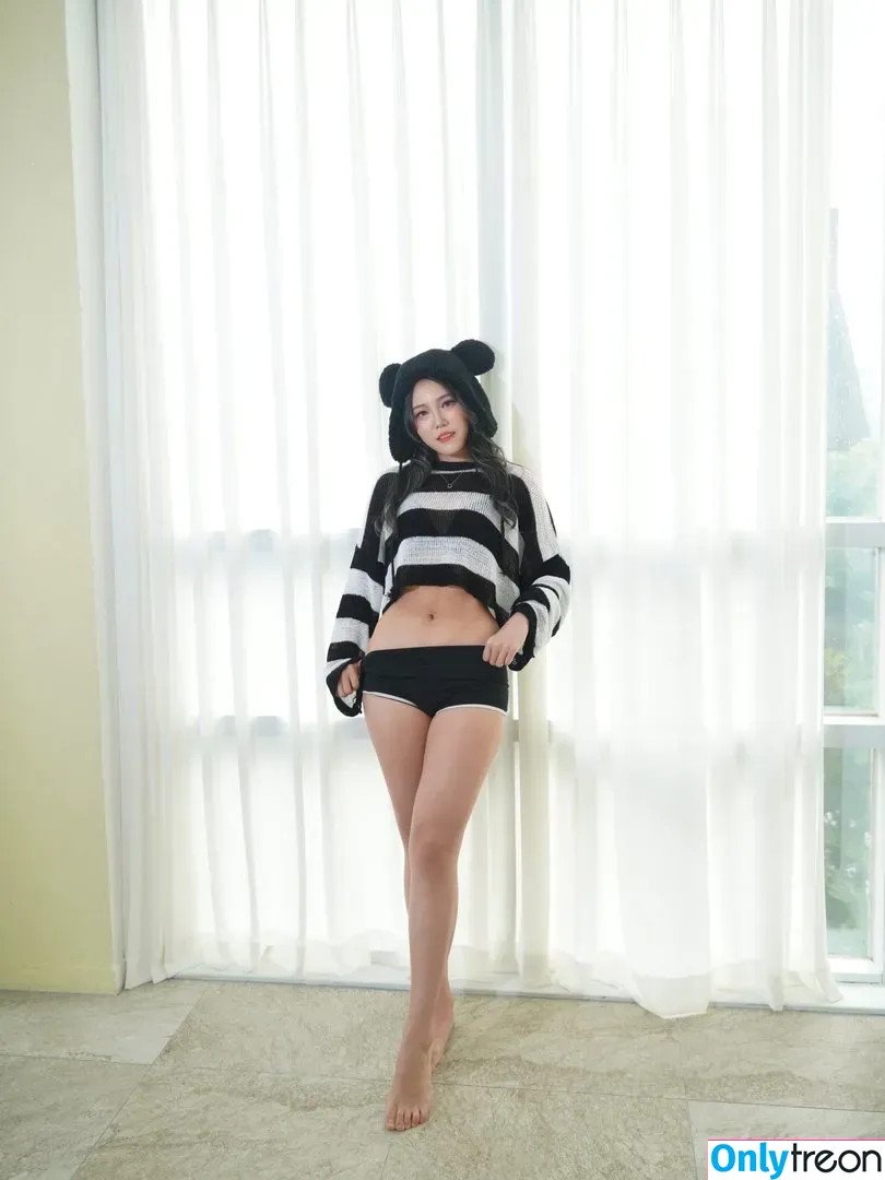Yuggie_TV nude photo #0035 (YuggieTV)