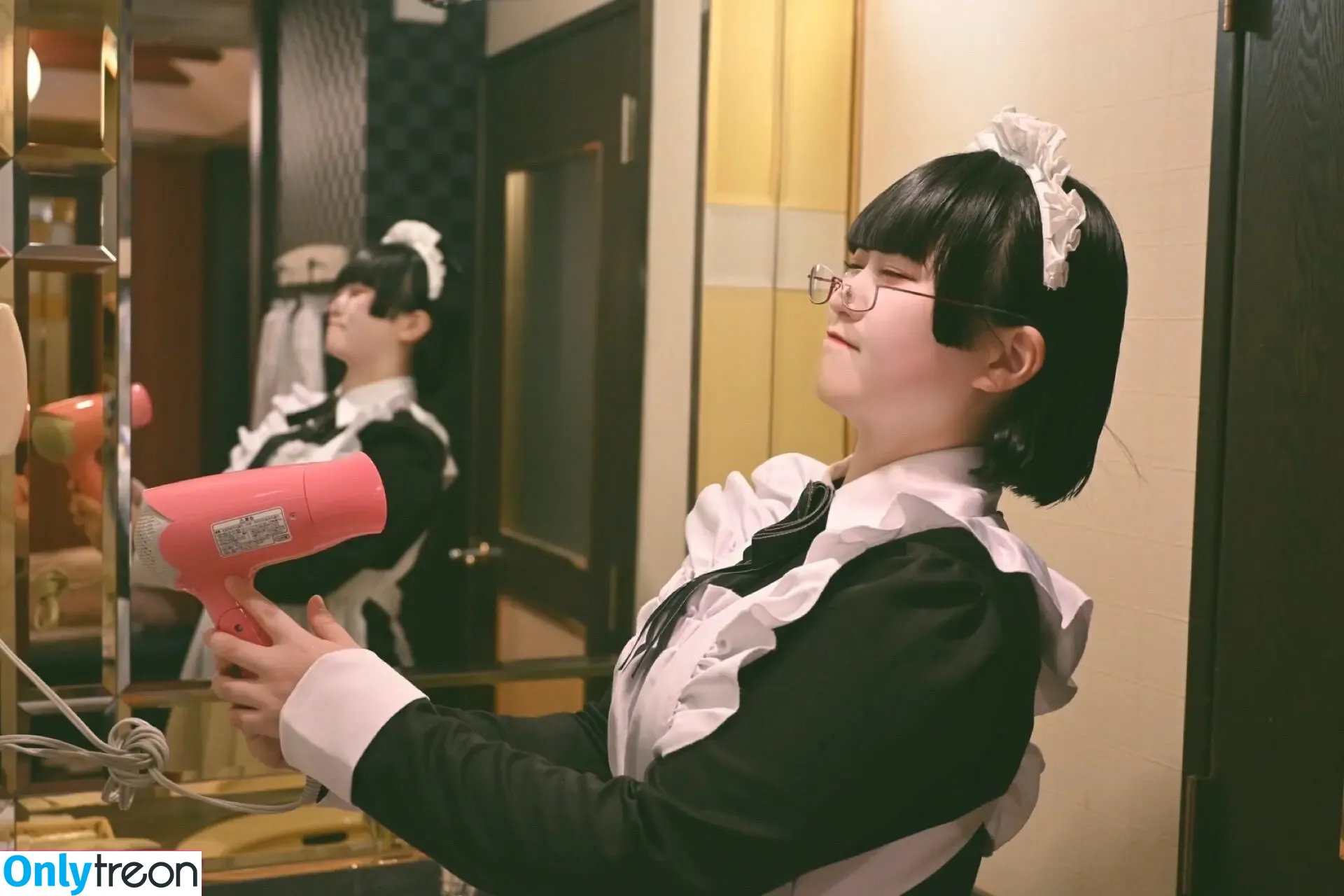 Yukamaru Maid nude photo #0168 (yukamaru_jp)