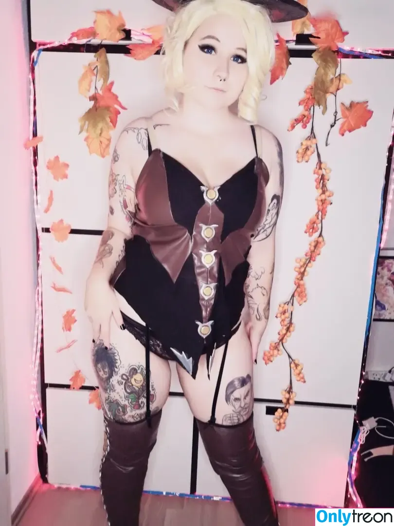 Yuki Cosplay nude photo #0044 (Yuki Cosplay)