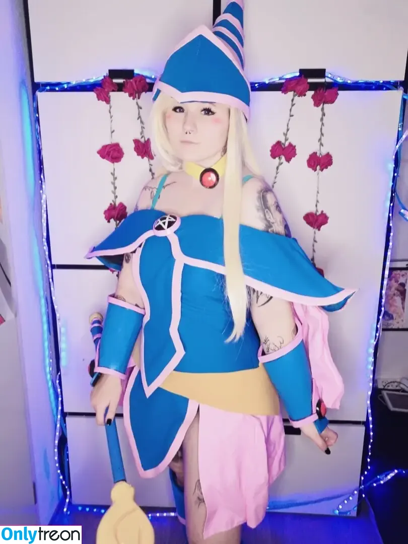 Yuki Cosplay nude photo #0100 (Yuki Cosplay)