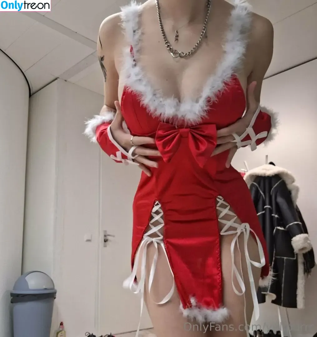 yulipurrr nude photo #0055 (yulipurr)