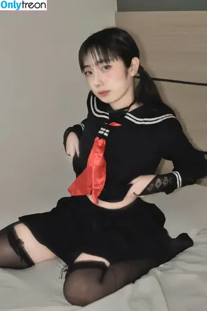 yumimilk69 / xx.yumiii / yumii.aika / yuumi69 nude photo #0031