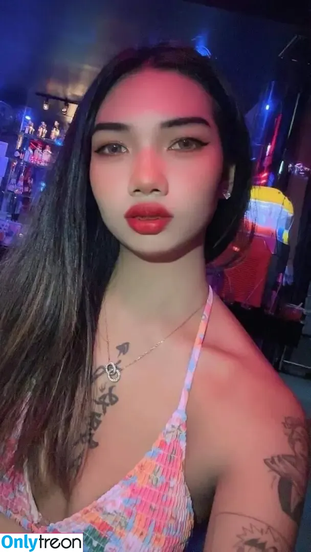 Yuna Sky nude photo #0002 (iamyunasky)