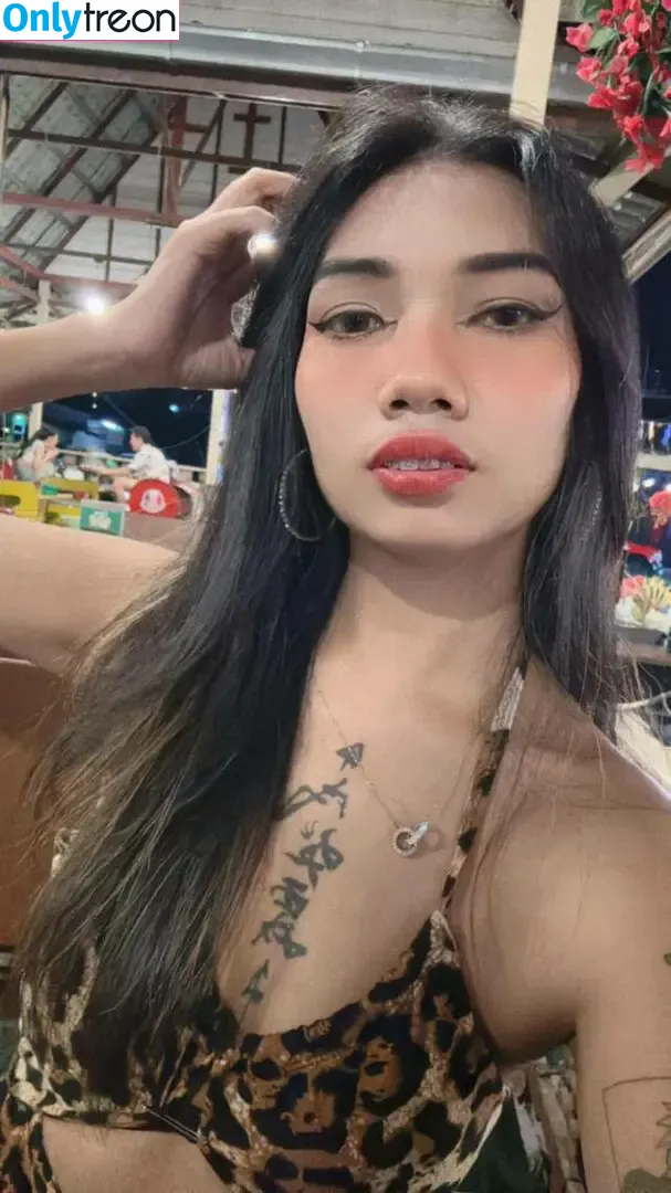 Yuna Sky nude photo #0003 (iamyunasky)