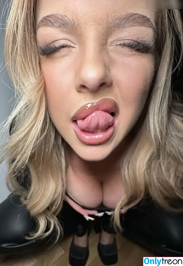 Yungstachel nude photo #0089 (Stachel)