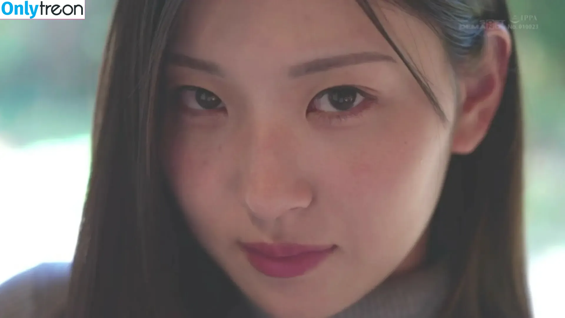Yuu Sasamoto nude photo #0002 (yuuu1116ura)
