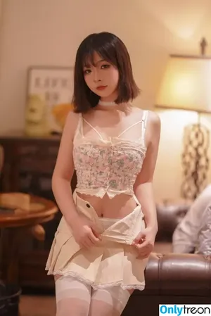 Yuuhuia / aisakanyoko_ nude photo #0246