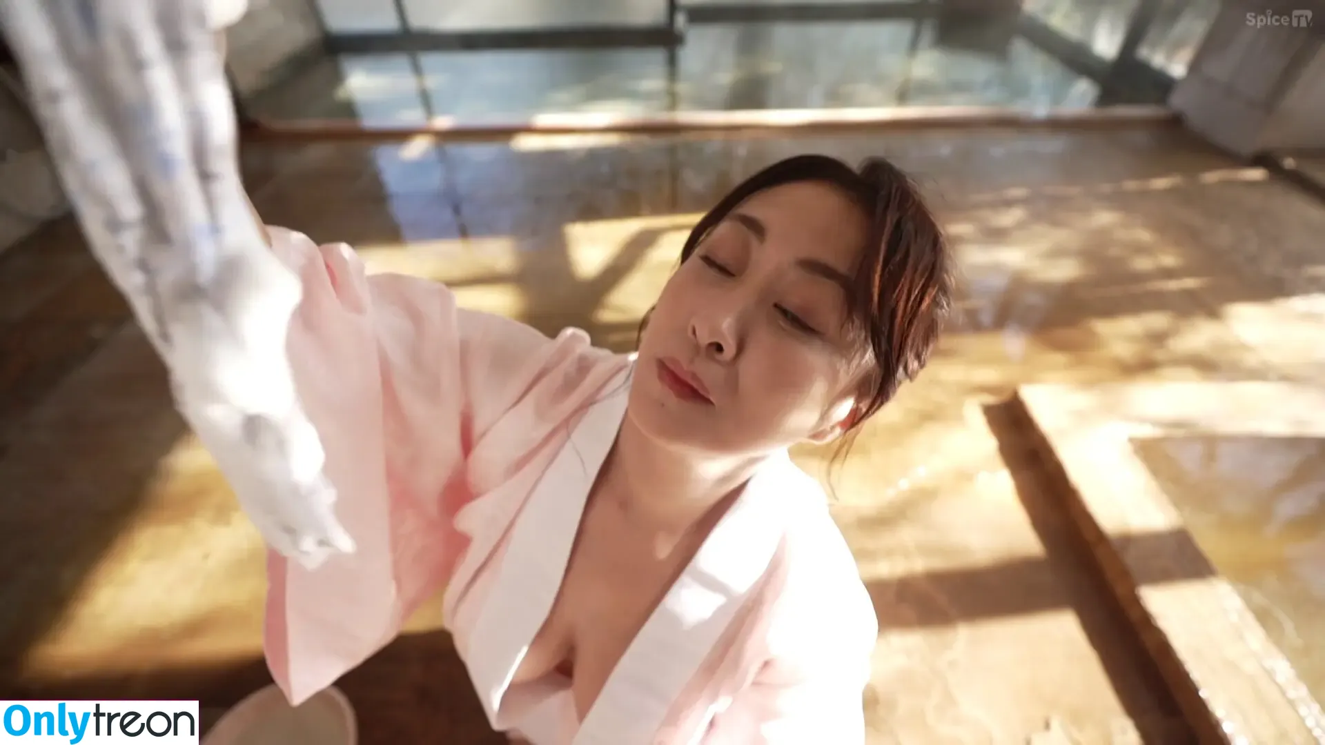 Yuuka Sawachi nude photo #3962 (yuukasawachi / 沢地優佳)