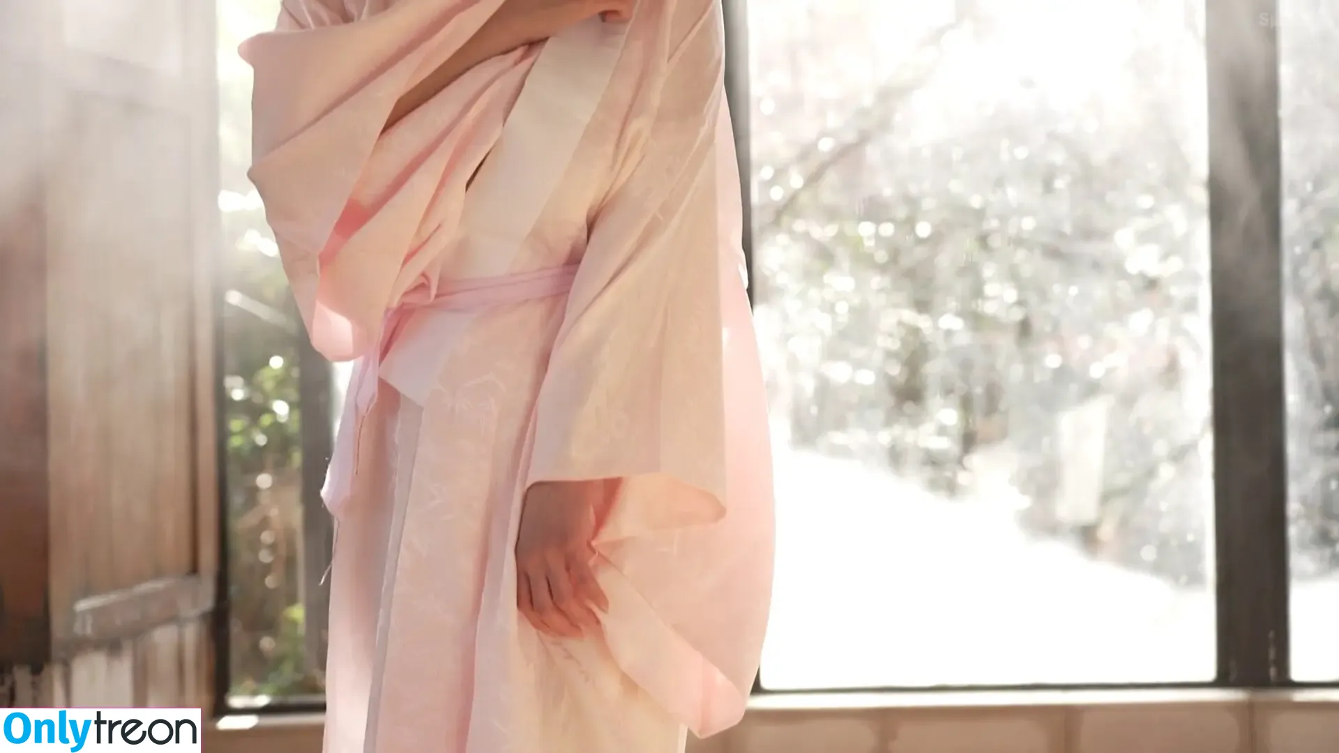 Yuuka Sawachi nude photo #3968 (yuukasawachi / 沢地優佳)