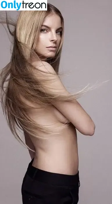 Yvonne Catterfeld nude photo #0046 (yvonne_catterfeld_offiziell)