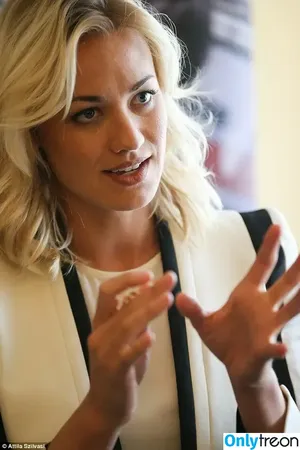Yvonne Strahovski / y_strahovski / yvonnestrahovski nude photo #0434