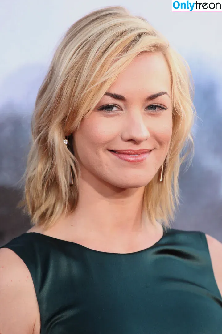 Yvonne Strahovski nude photo #0074 (y_strahovski / yvonnestrahovski)