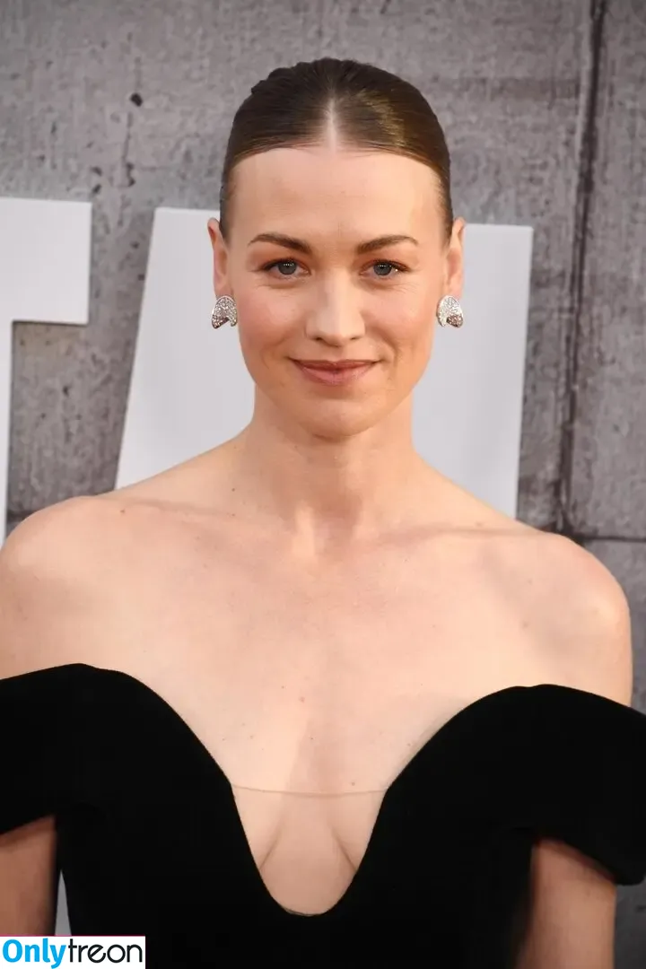 Yvonne Strahovski nude photo #0399 (y_strahovski / yvonnestrahovski)
