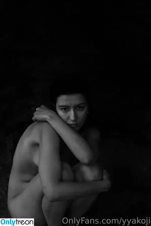  nude photo #0007