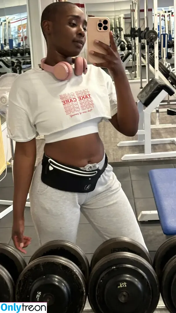 zaawaaditv nude photo #0099 (zaawadi)