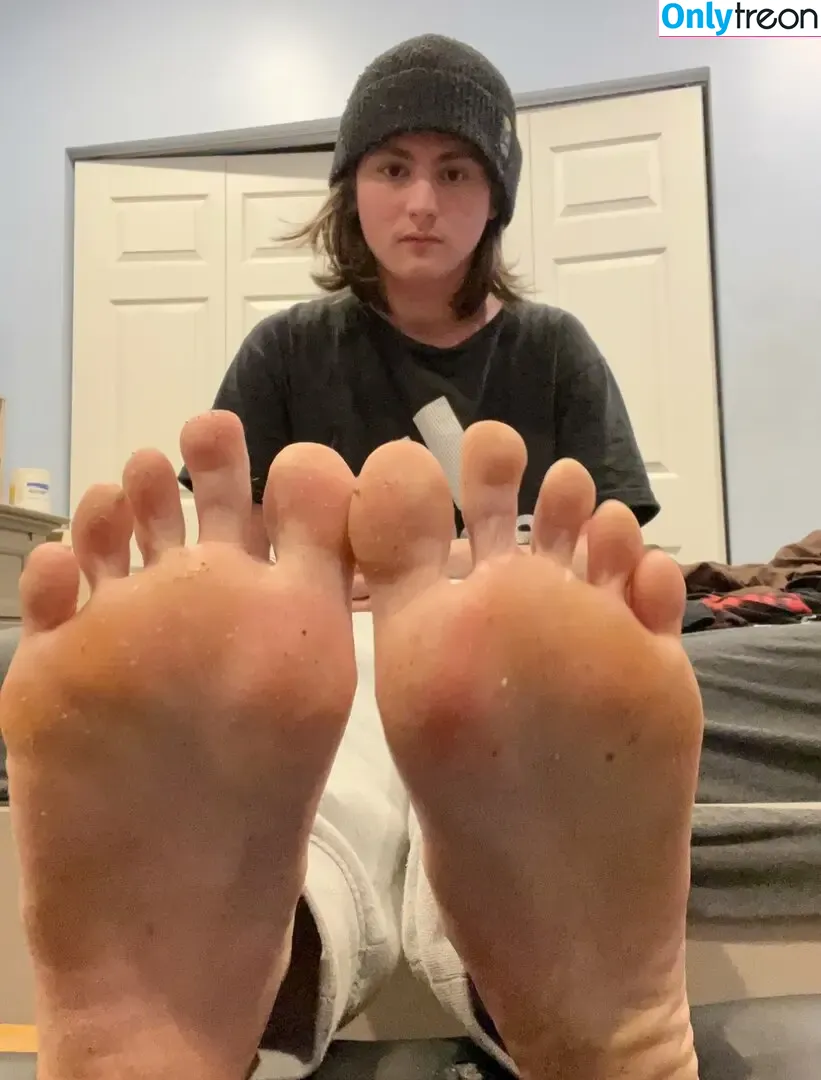 zackfootking nude photo #0003 (realzackfootking / zacklion)