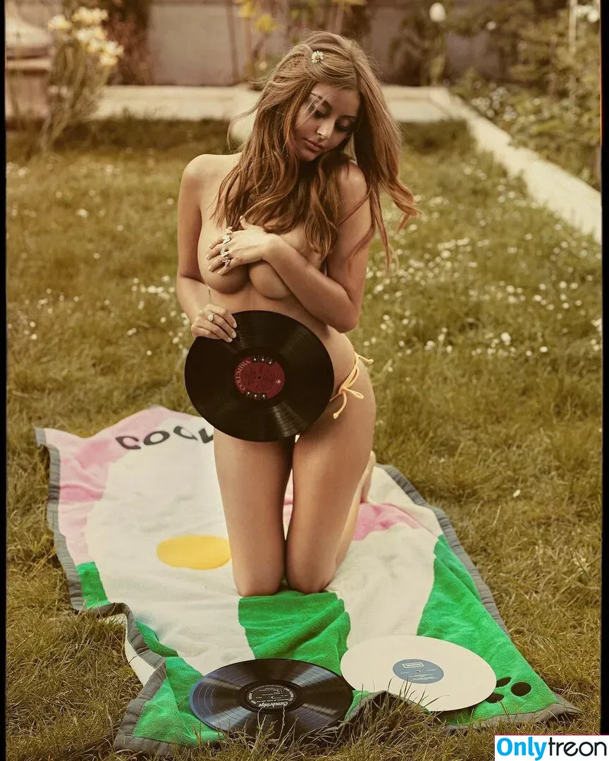 Zahia Dehar nude photo #0183 (zahiaofficiel)