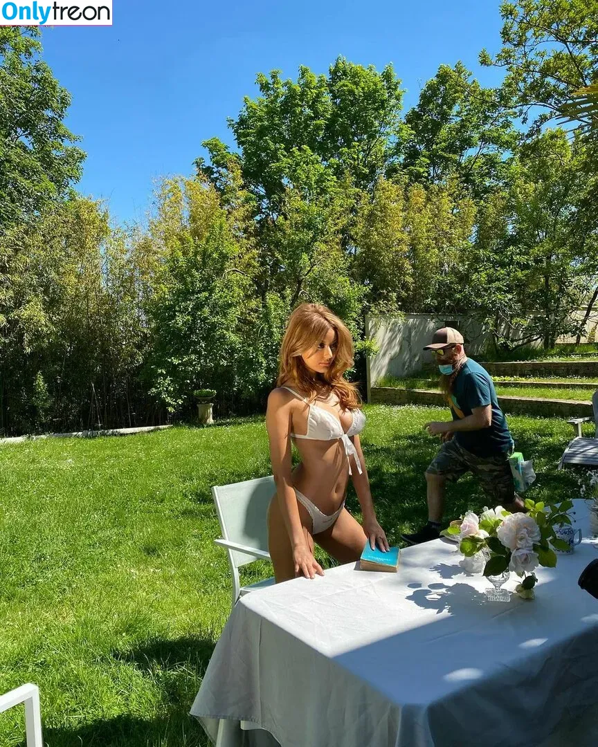 Zahia Dehar nude photo #0187 (zahiaofficiel)