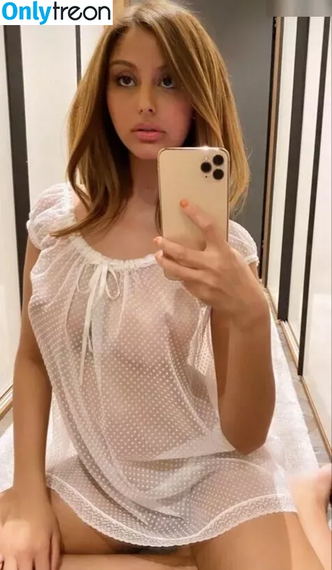 Zahia Dehar nude photo #0321 (zahiaofficiel)