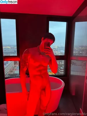  nude photo #0004