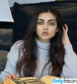 Zara Dar / zara.dar nude photo #0002