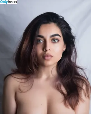 Zara Dar / zara.dar nude photo #0018