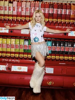 Zara Larsson / zaralarsson nude photo #1623