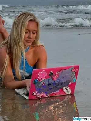 Zara Larsson / zaralarsson nude photo #1632