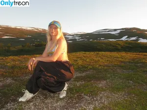 Zara Larsson / zaralarsson nude photo #1657