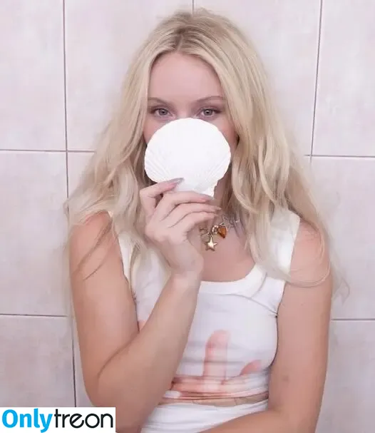 Zara Larsson nude photo #1600 (zaralarsson)
