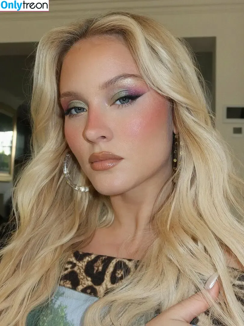 Zara Larsson nude photo #1608 (zaralarsson)