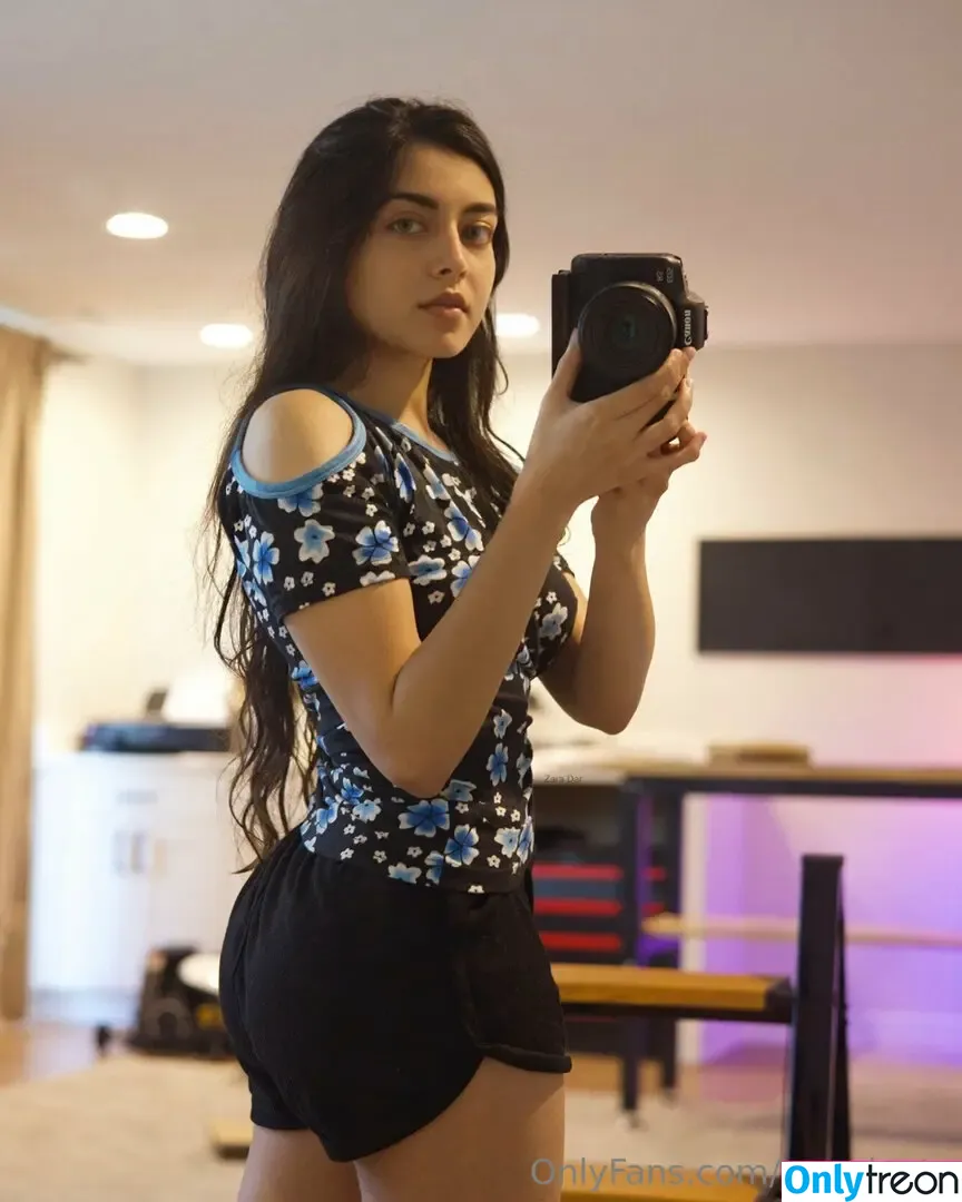zaradar.tv nude photo #0061 (zara.darz)
