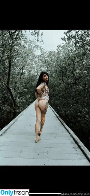 zaynaloves / bobbies_diary nude photo #0041