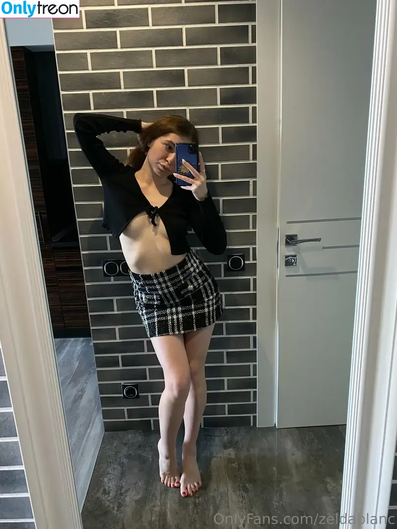 zeldablanc nude photo #0040 (sweetsforzelda / thisisthezen)