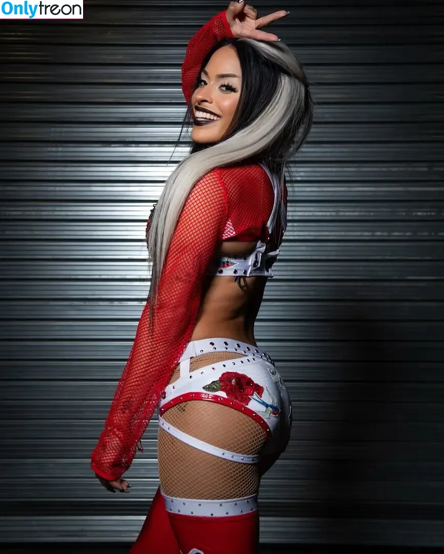 Zelina Vega nude photo #1665 ( / Thea Trinidad / zelinavegawwe)