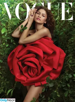 Zendaya nude photo #1774