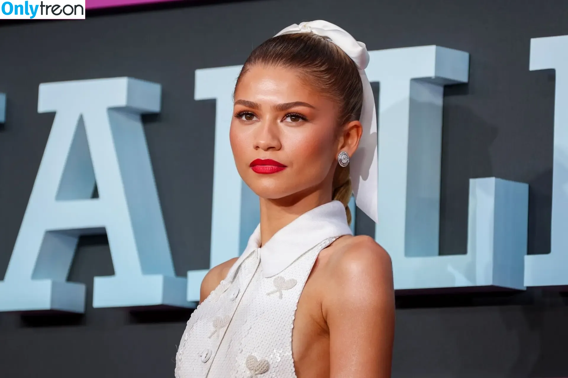 Zendaya nude photo #1804 (Zendaya)
