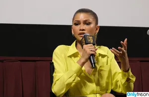 Zendaya nude photo #2037