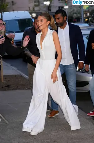 Zendaya nude photo #2152