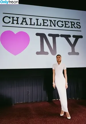 Zendaya nude photo #2187
