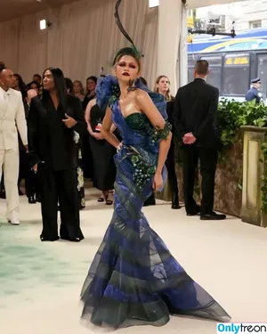 Zendaya nude photo #2261