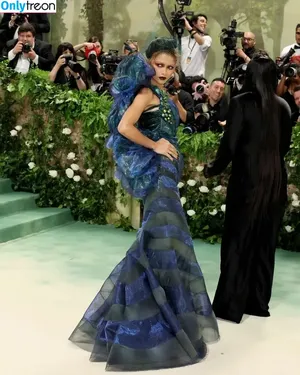 Zendaya nude photo #2263