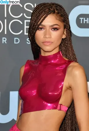 Zendaya nude photo #2369