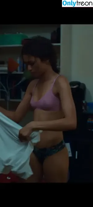 Zendaya nude photo #2438