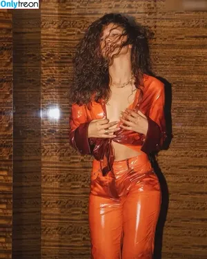 Zendaya nude photo #2477