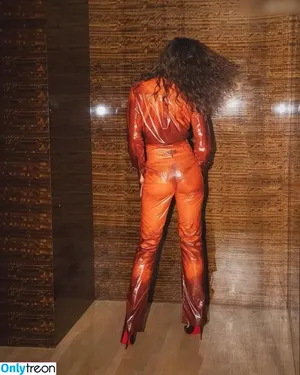Zendaya nude photo #2478