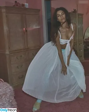 Zendaya nude photo #2492