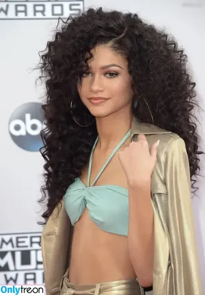 Zendaya nude photo #2535