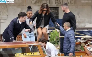 Zendaya nude photo #2554