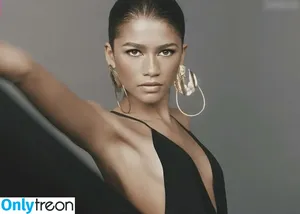 Zendaya nude photo #2603